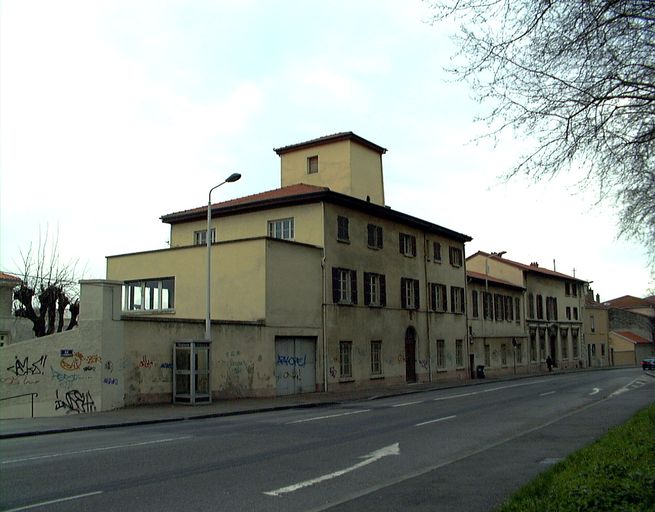 Maison, actuellement couvent de la congrégation de la Sainte-Enfance