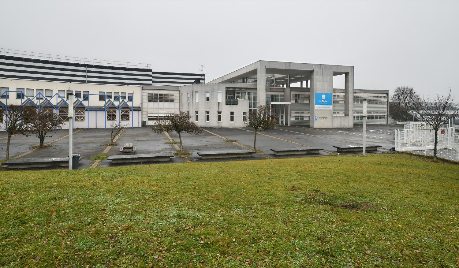 Lycée polyvalent Jean-Monnet
