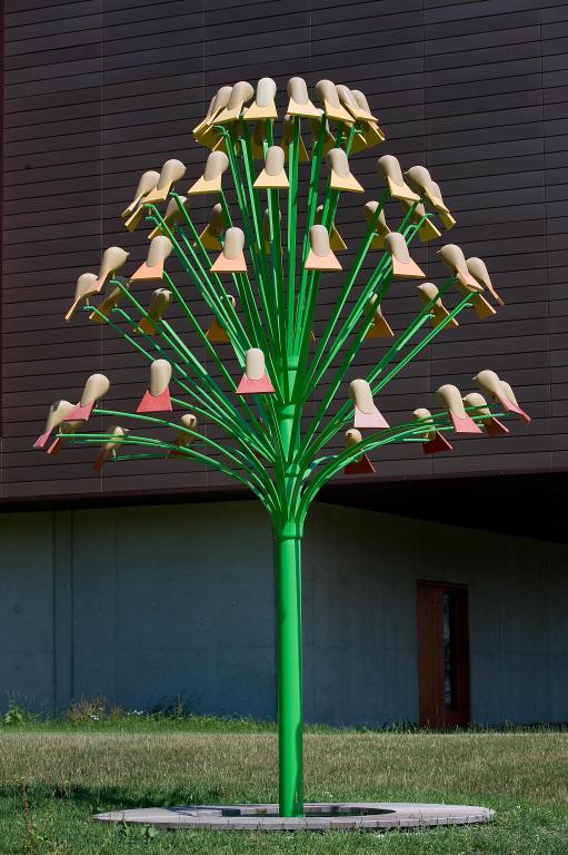 Sculpture : Les Arbres de Matali, arbre n° 3 : Dôme d’oiseaux