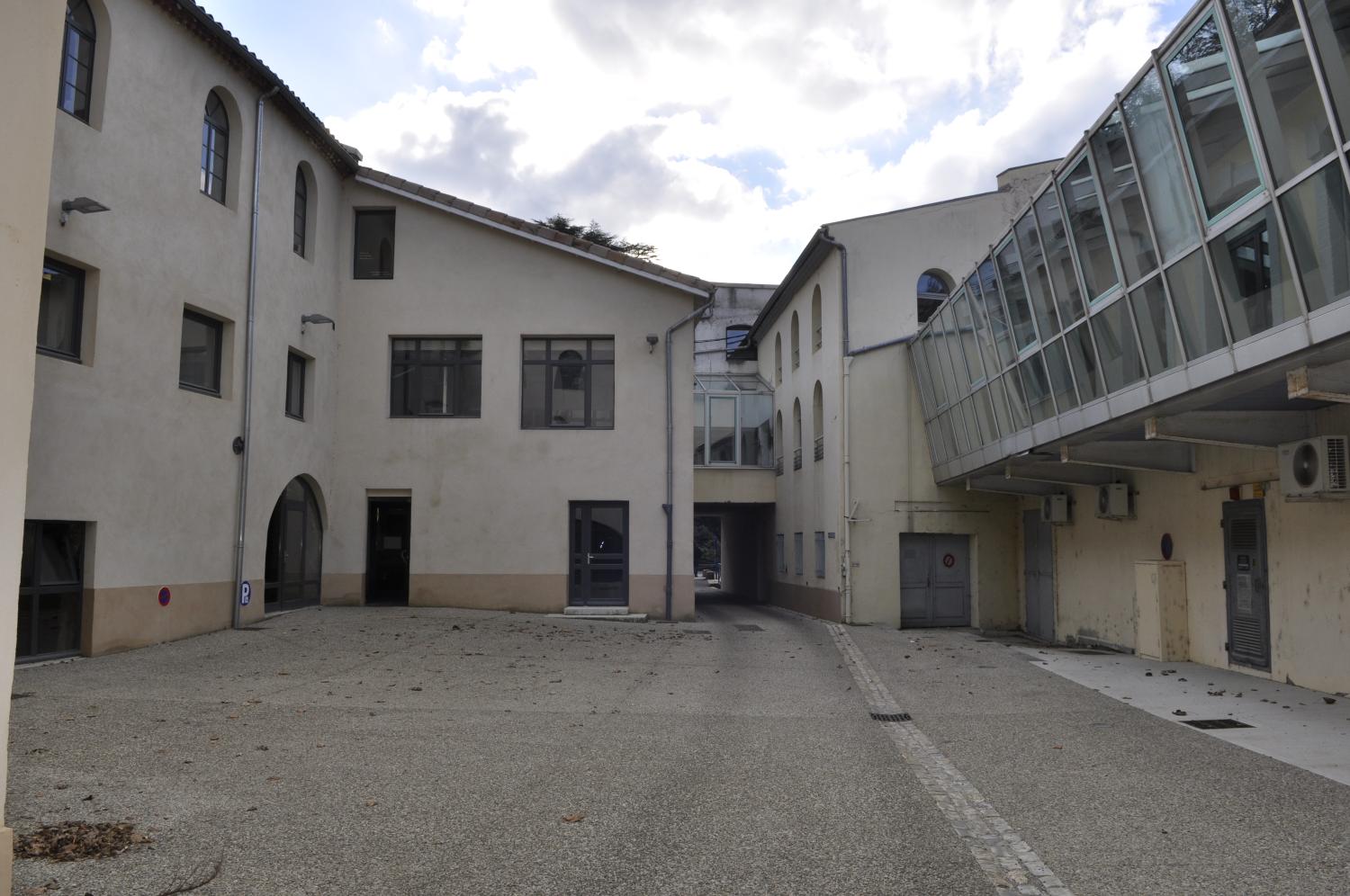 Usine de papeterie et cité ouvrière Montgolfier - Canson actuellement musée et société MP Hygiène Papeterie Pupil