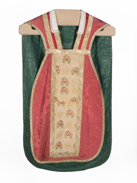 chasuble : ornement rouge