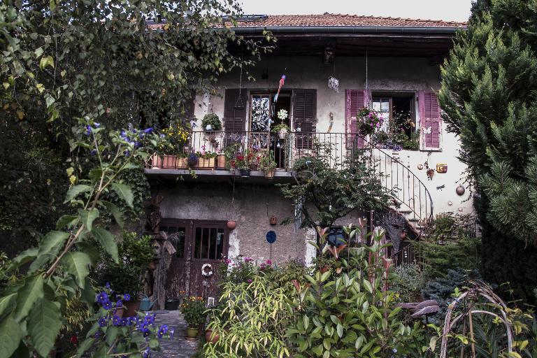 Maison et édifice agricole, actuellement maison (11 chemin des Sources de Saint-Simond)