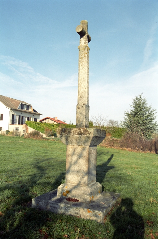 Les croix monumentales du canton de Boën et de la commune de Sail-sous-Couzan