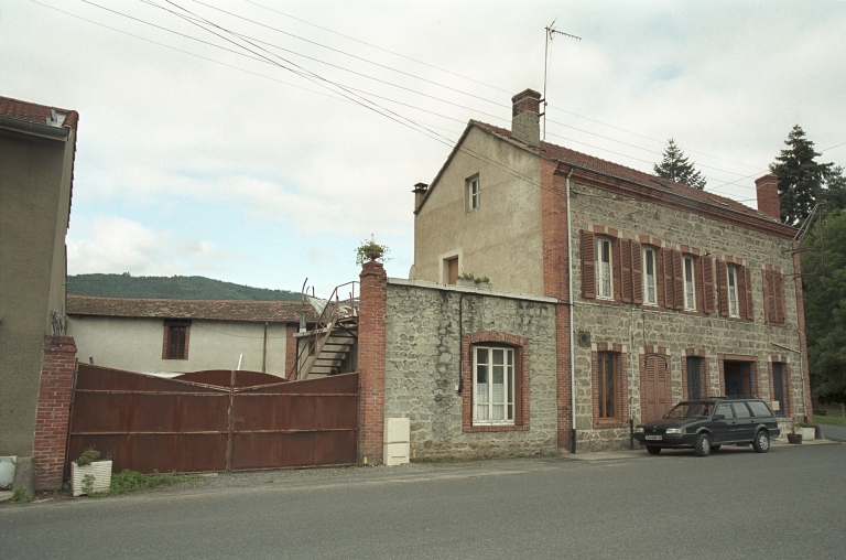 Maison avec ancien bar