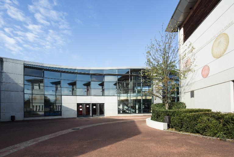 Lycée d'enseignement général et technologique Robert-Doisneau