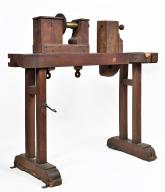 Machine à tourner : tour à bois