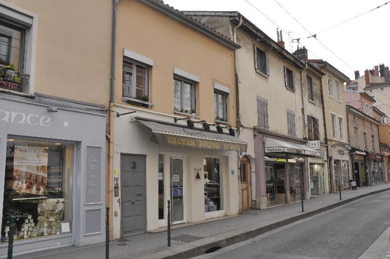 maison avec cour puis Immeuble