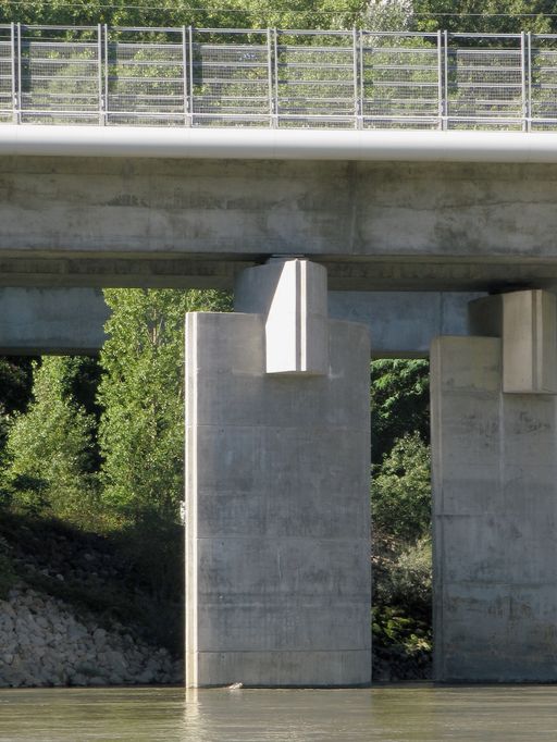 Viaduc autoroutier de Miribel-Jonage