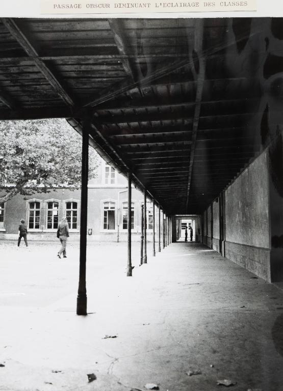 Lycée de garçons, actuellement Lycée Claude-Louis-Berthollet