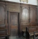 Lambris de demi-revêtement, banc de fidèles, agenouilloir