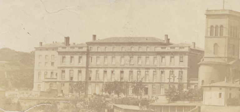 Prieuré de génovéfains ou Sainte-Geneviève, puis établissement de bienfaisance dit monastère de Notre-Dame de charité du Refuge de Lyon ou Refuge Saint-Michel, actuellement maison diocésaine Saint-Irénée