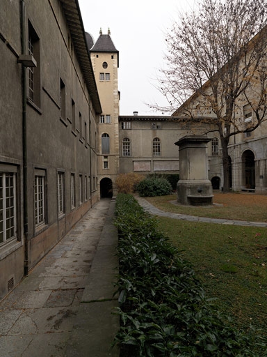 Hôtel-Dieu dit hôpital du Pont du Rhône puis hôtel-Dieu de Notre-Dame de Pitié du Pont du Rhône, Hôpital général, Grand Hôtel-Dieu