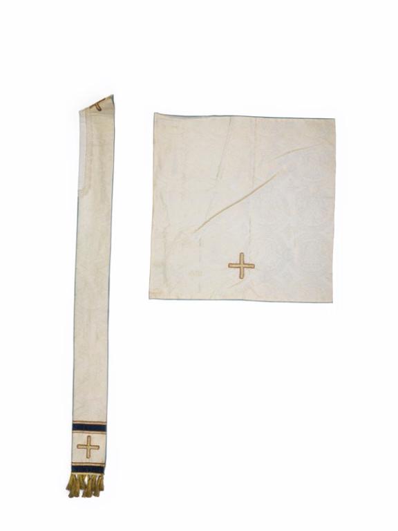 chape, chasuble, dalmatique, étole, voile de calice, voile huméral, grémial : ornement blanc n°3