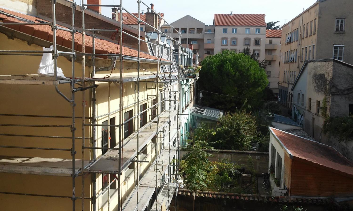 Série de neuf maisons en bande passage Lamure