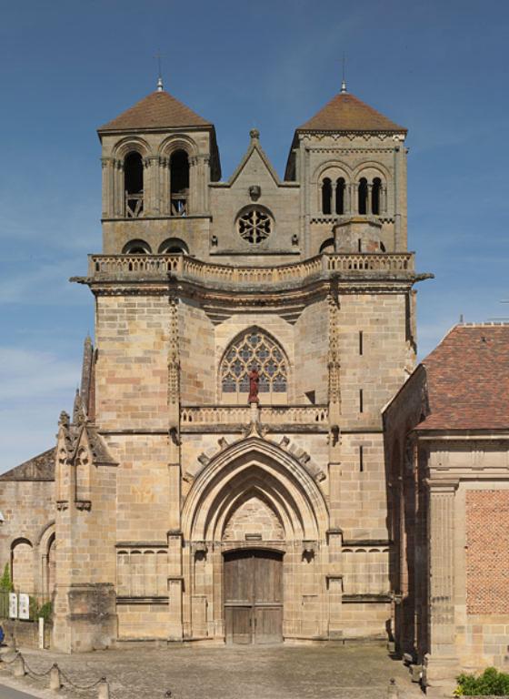 église Saint-Pierre-et-Saint-Paul (ancienne priorale).