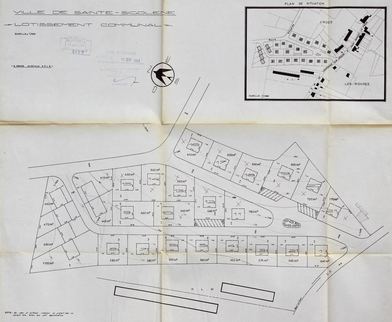 Les immeubles HLM de la Croix-Saint-Romain et le lotissement Les Érables à Sainte-Sigolène.