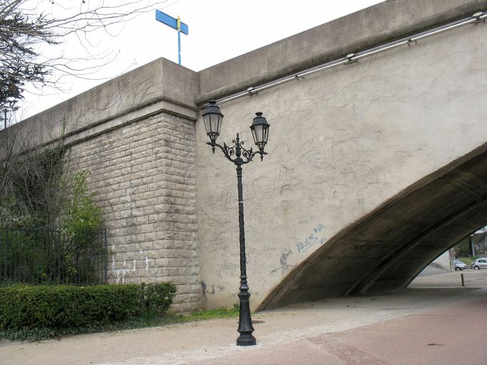 Pont routier de Lattre de Tassigny