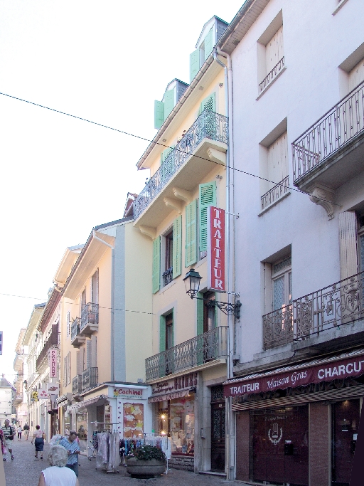 Hôtel de voyageurs, Hôtel de l'Ecu de France, puis immeuble