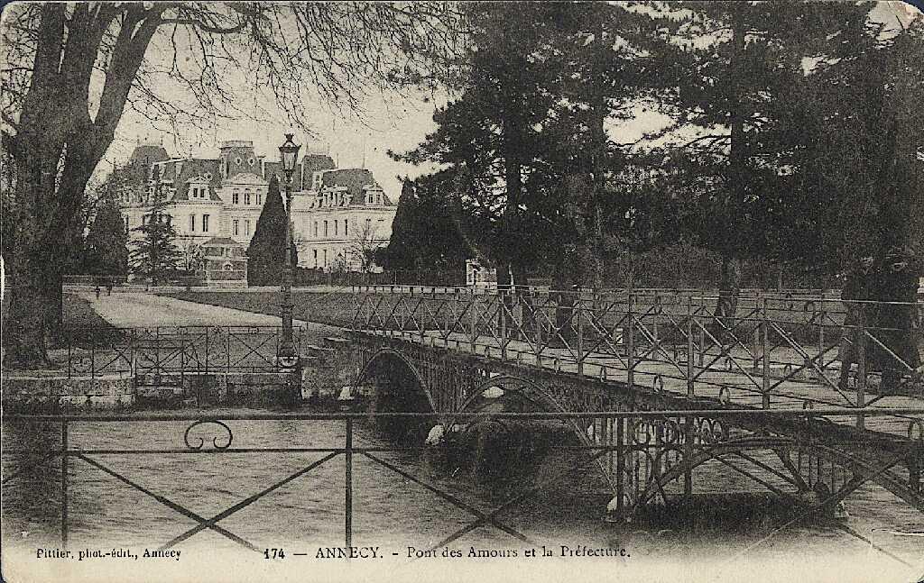 Passerelle du Jardin public dite "pont des Amours"