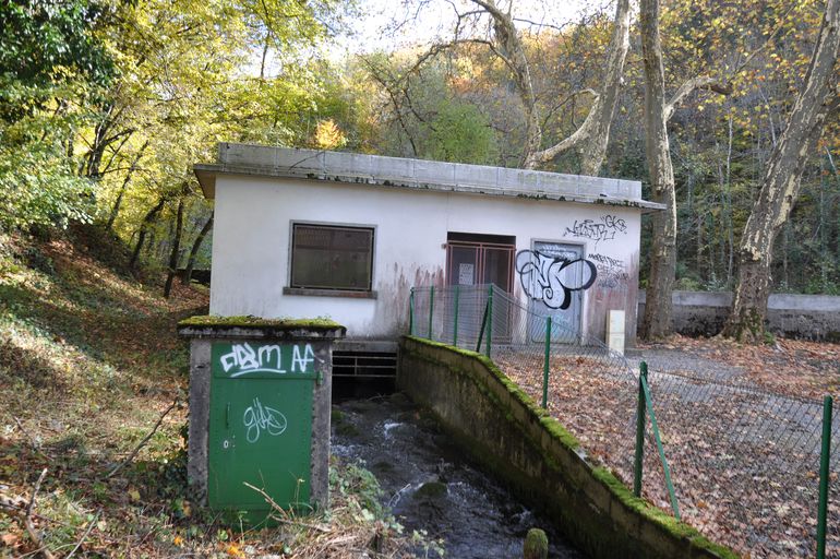 Moulin de la Curiale puis Moulin de Saint-Catherine puis Usine d'éclairage électrique de Faverges, actuellement Boulodrome de Faverges