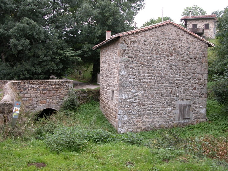 Moulin, actuellement maison