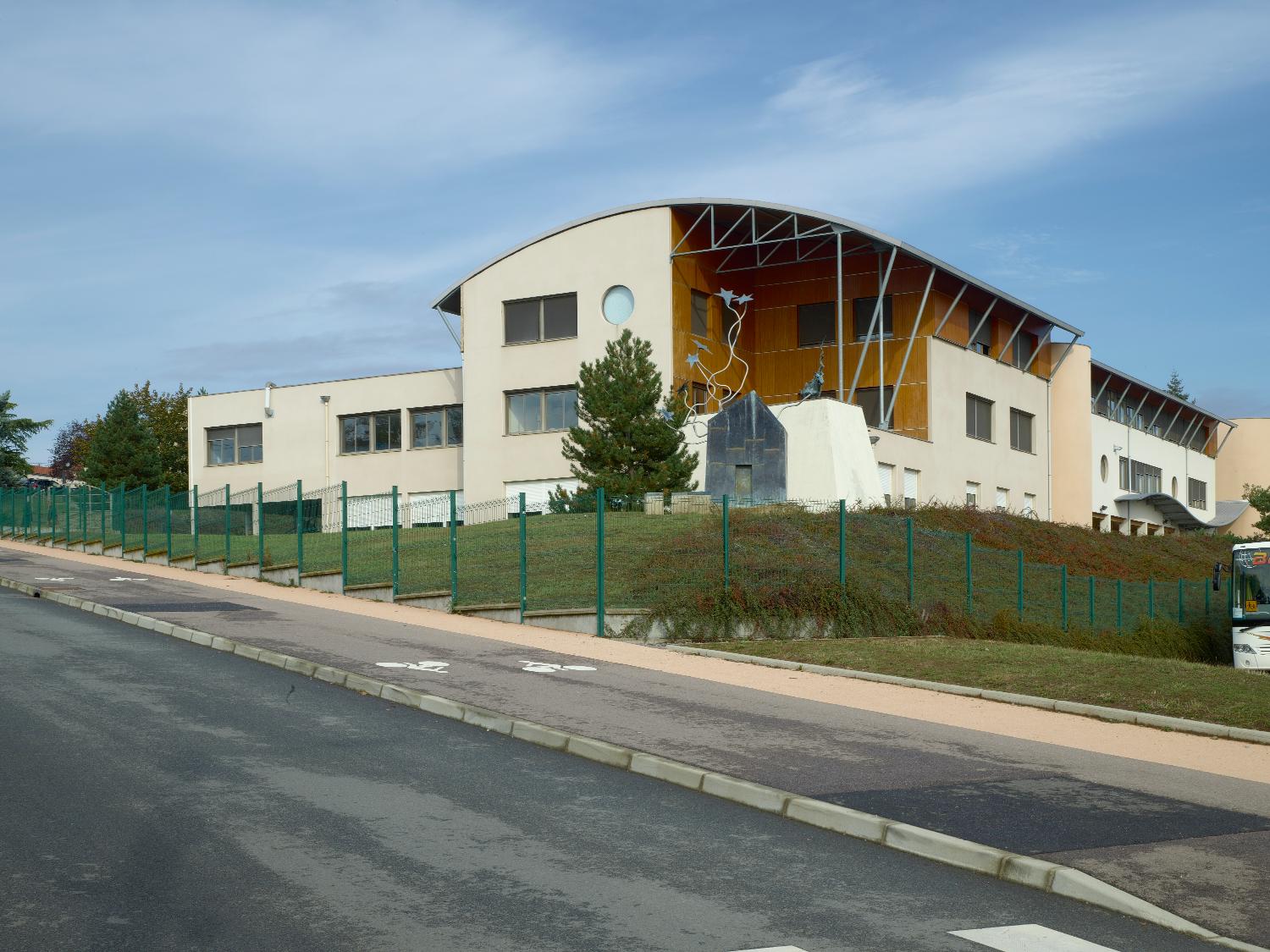 Lycée d'enseignement général l'Astrée