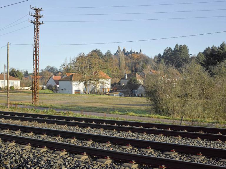 Ligne (Paris) - Villeneuve-sur-Allier - Clermont-Ferrand (par Gannat)