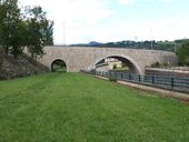 Pont routier sur l'évacuateur du barrage de Génissiat