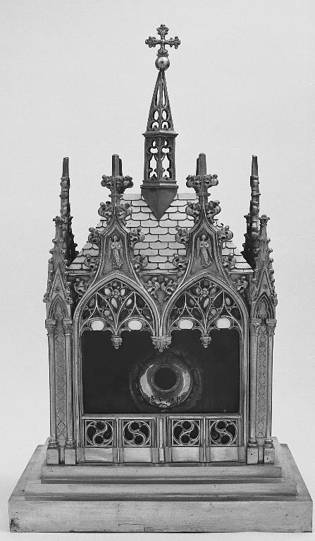 châsses (2) (paire, en pendant), de saint Vincent de Paul, style néo-gothique