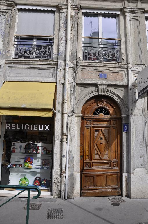 Immeuble-atelier, actuellement immeuble à logements