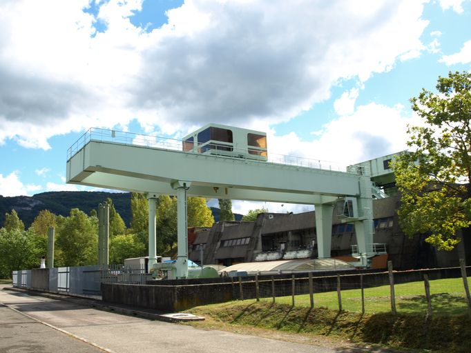 Centrale hydroélectrique de Brégnier-Cordon, pont routier