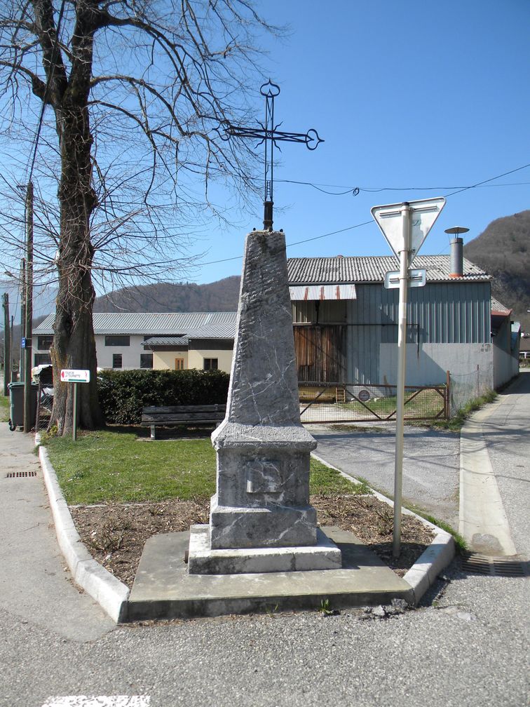 Croix de chemin dite Croix des Murets