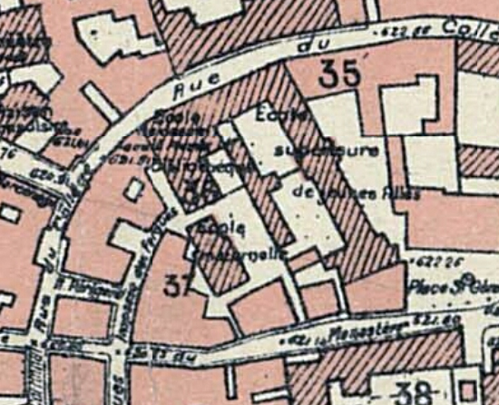 Plan masse de l'EPS en 1922 (détail du plan d'Aurillac par Ch. Terrisse et la Cie aérienne française) sur lequel figurent l'école primaire (en bas à gauche) et le préau couvert faisant office de salle de gymnastique (AC Aurillac, 2 S 80)