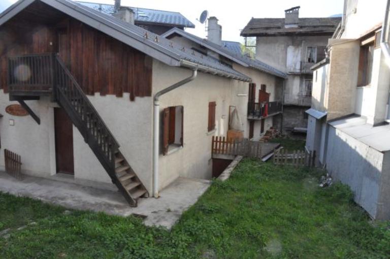 Moulin à farine, foulon, martinet, scierie du chef-lieu dit moulins de Dessous-ville actuellement logements