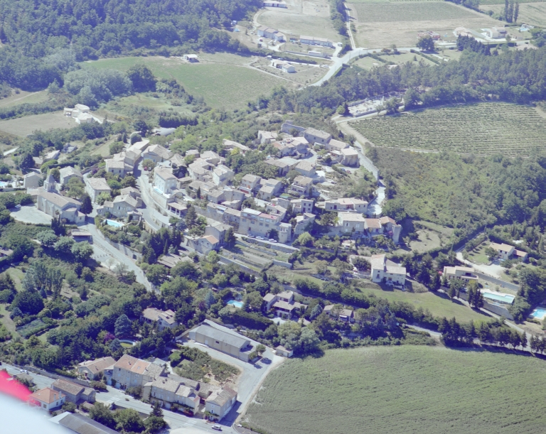 Le village de Valaurie