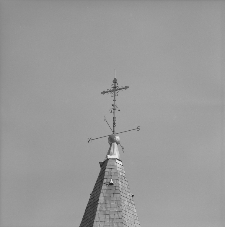 Eglise prieurale, église du chapitre de chanoinesses puis de l'abbaye et actuellement église paroissiale Notre-Dame