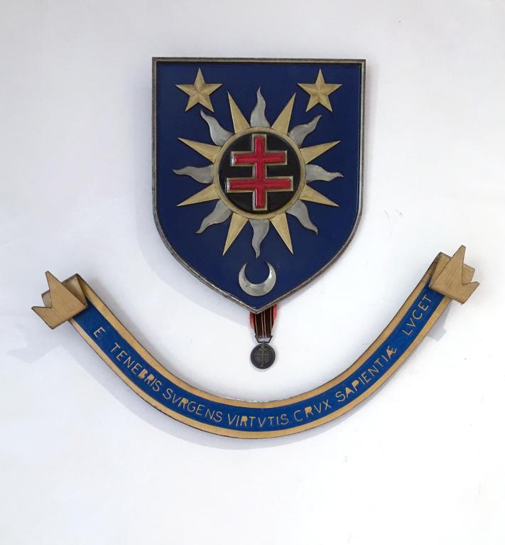 Médaille de la Résistance (vestibule du lycée)
