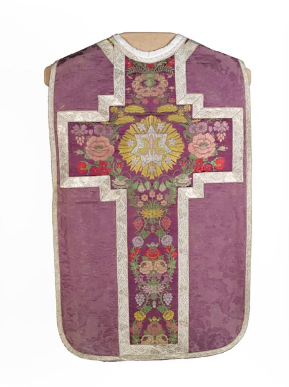 chasuble, étole, manipule, voile de calice, bourse de corporal : ornement violet