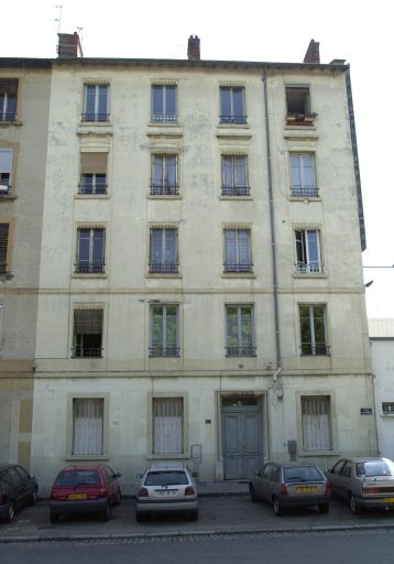 Ensemble de quatre immeubles