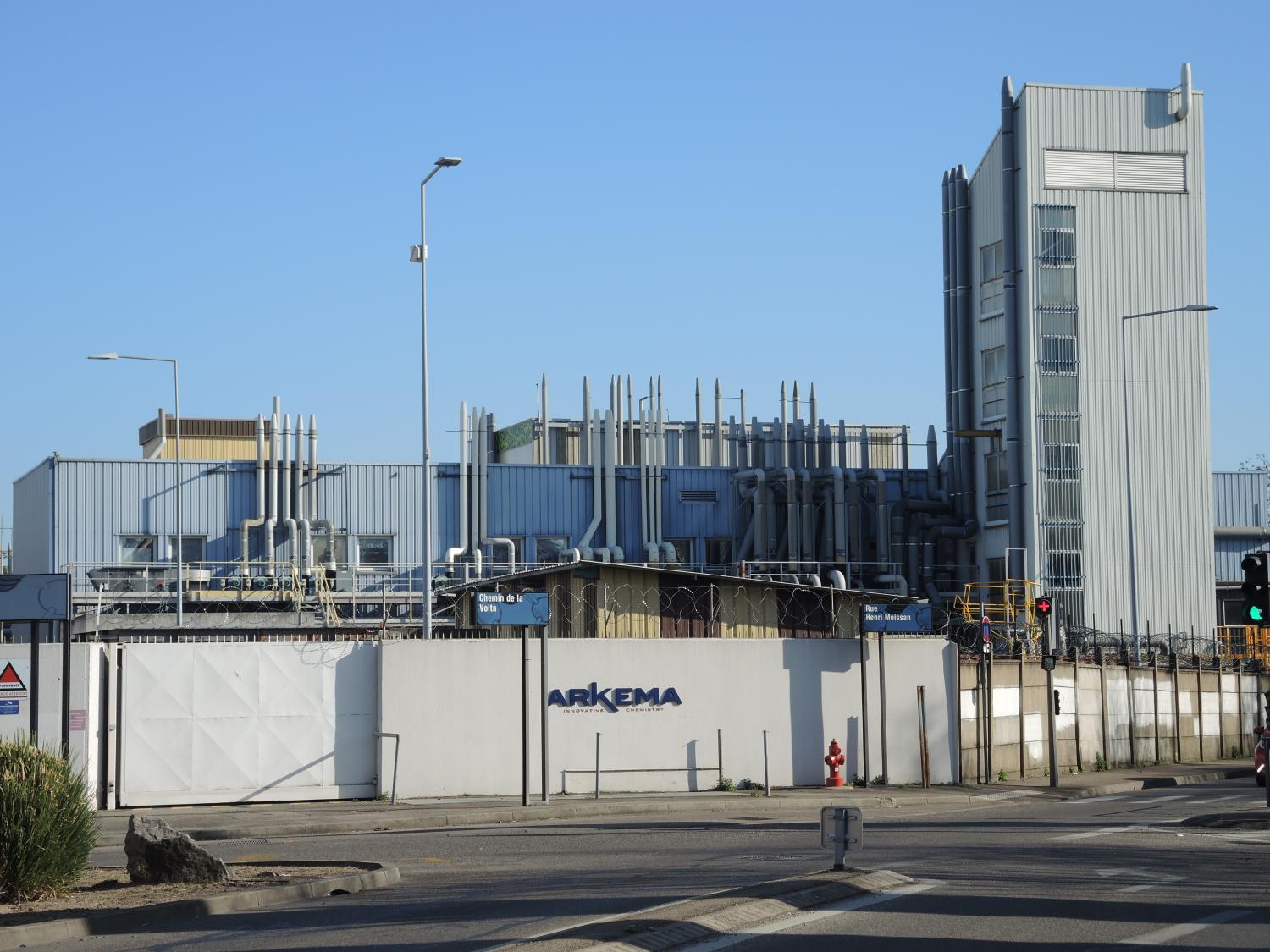 Usine chimique La Volta puis Saint-Gobain puis Ugine Kuhlmann (PCUK), Atofina actuellement Arkema