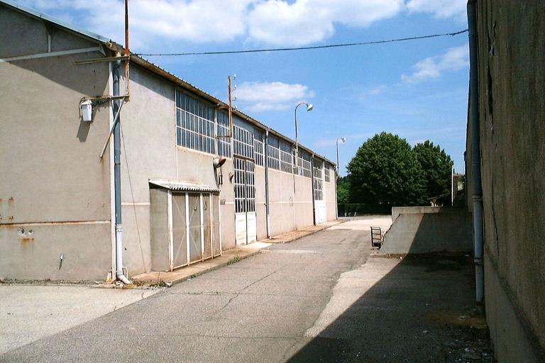 Usine d'armes dite manufacture Royale d'armes de Saint-Etienne puis GIAT Industrie actuellement cité du Design