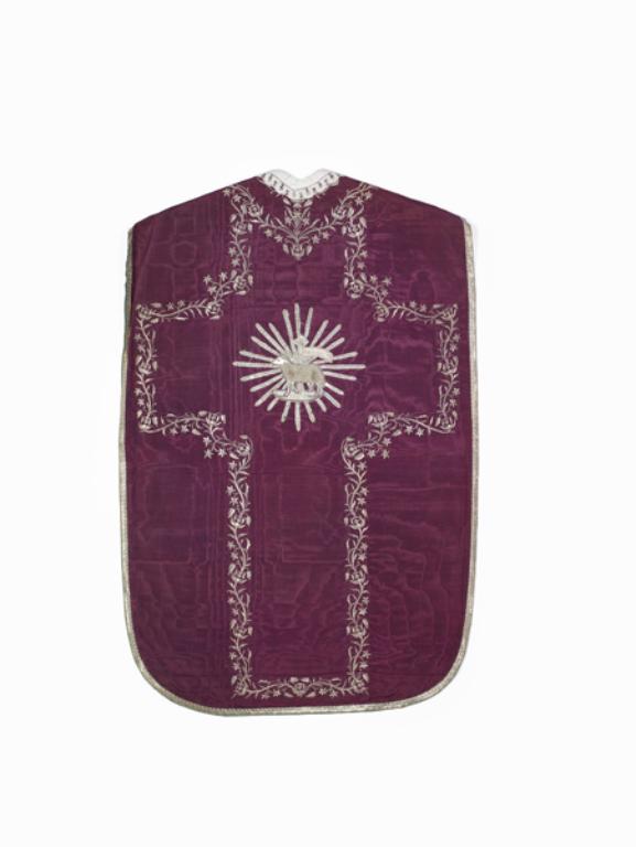 chasuble, étole, manipule, voile de calice : ornement violet