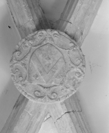 Clef de voûte : armoiries des Alrics