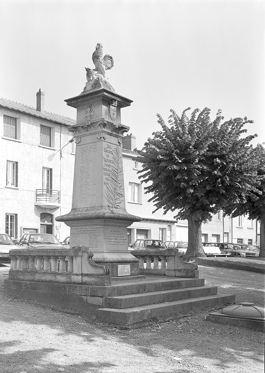 Monument aux Morts de la Guerre de 1914 1918 et de la Guerre de 1939 1945