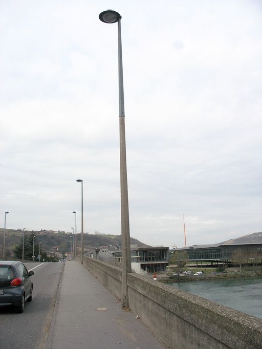 Pont routier de Lattre de Tassigny