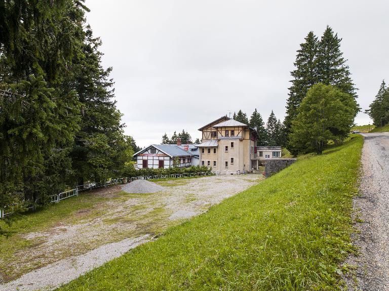 Logement du personnel de la station, dit La Gaillarde, puis hôtel de voyageurs dit Hôtel Jeandet, puis colonie de vacances de la ville de Puteaux, actuellement désaffecté