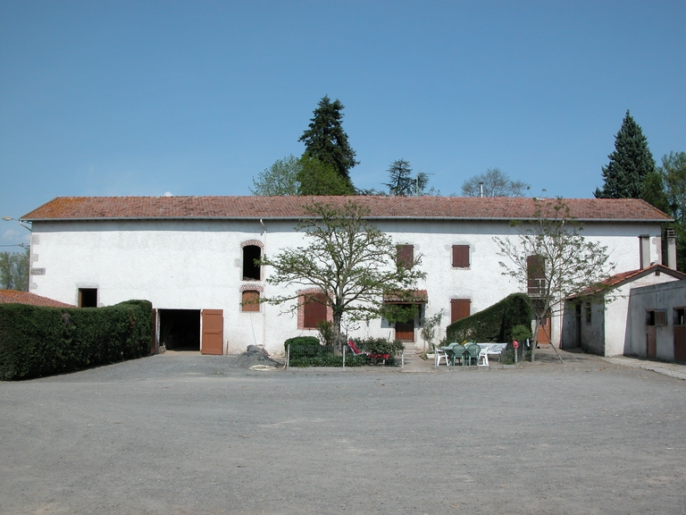 Ferme du château de Bullieu