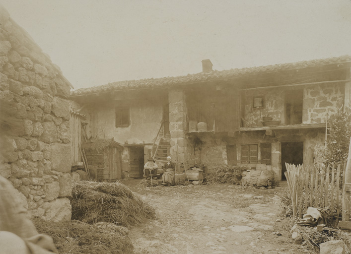 Présentation de la commune d'Essertines-en-Châtelneuf