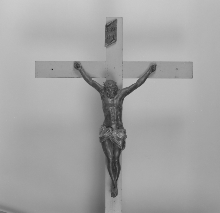 Croix : Christ en croix