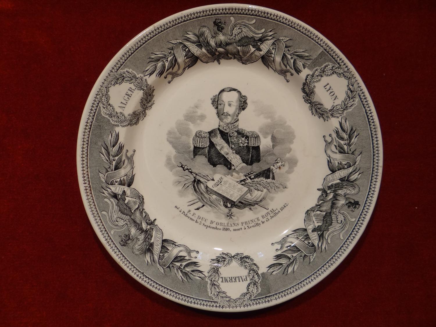 Assiette historiée Creil-Montereau - La vie de Ferdinand-Philippe duc d'Orléans (N° 12)